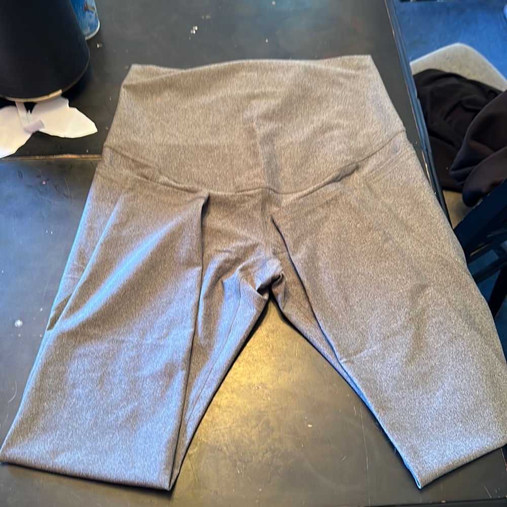 Old Navy, active Powersoft, high-rise leggings maternity brand new